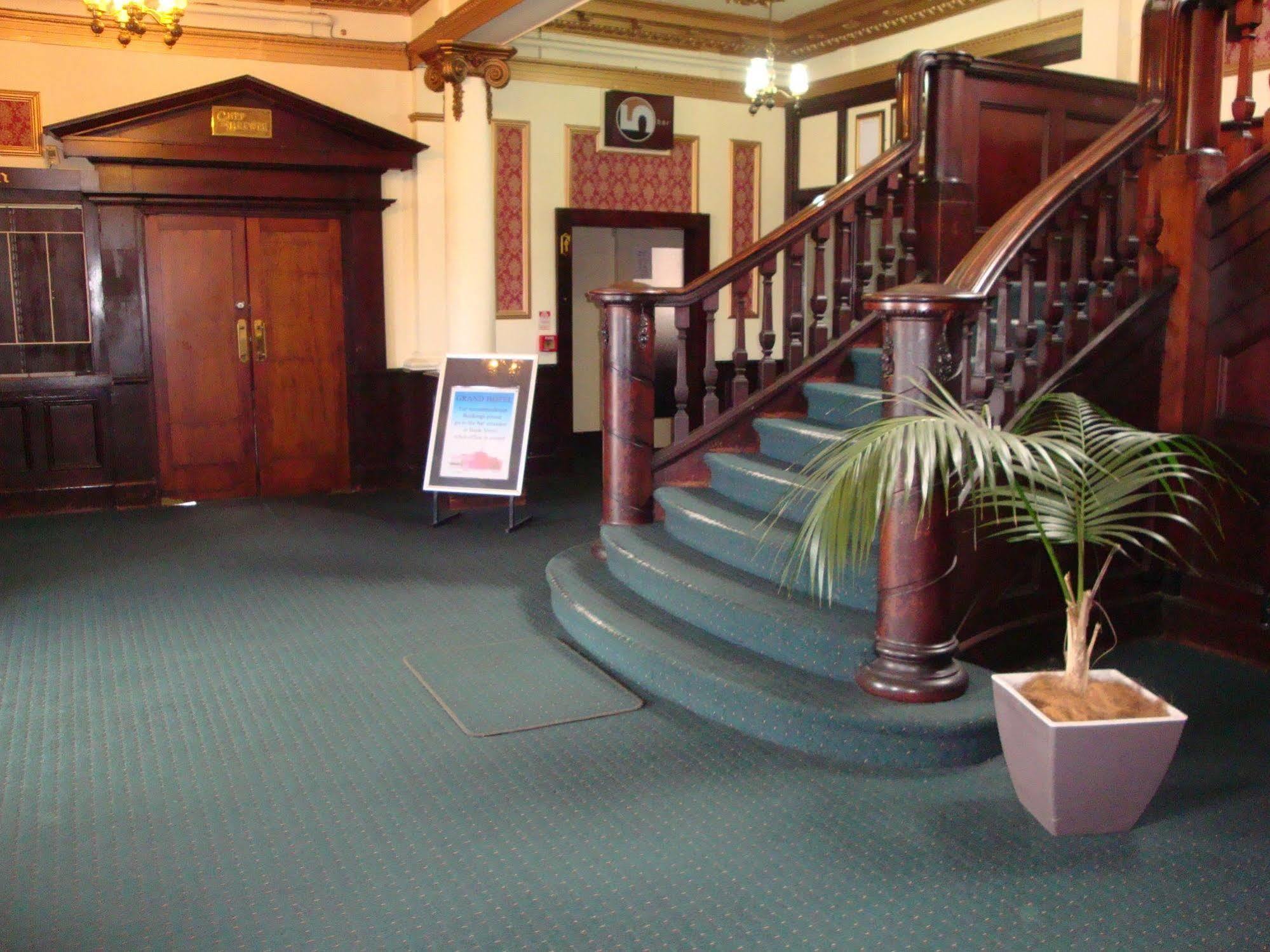 Grand Hotel - Whangarei Esterno foto